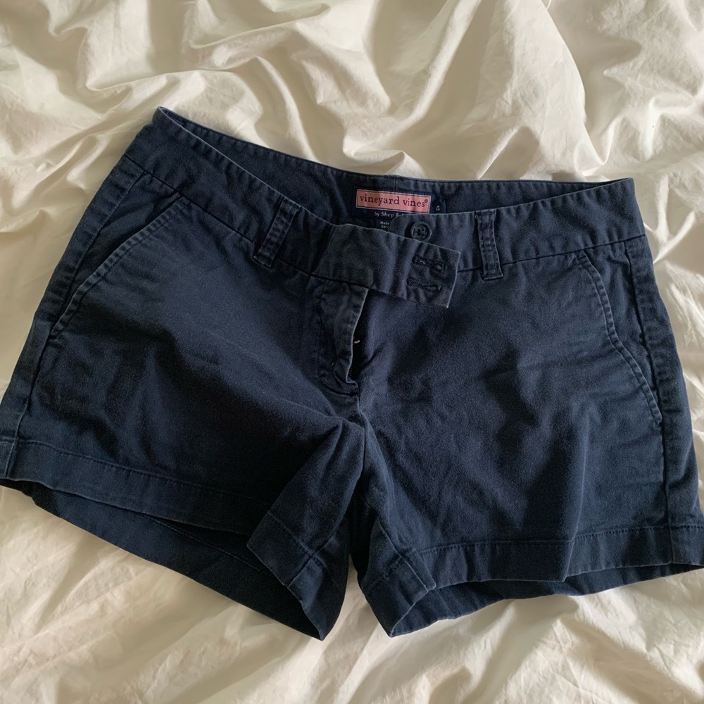 Vineyard Vines Navy short